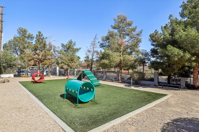 Foto del edificio - 23Twelve