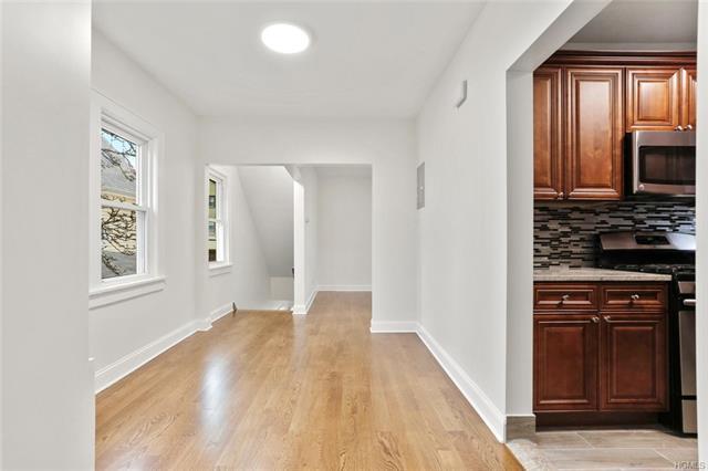 Building Photo - 3 bedroom in Harrison NY 10528