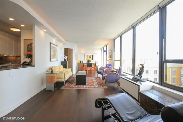 Foto del edificio - 1313 N Ritchie Ct