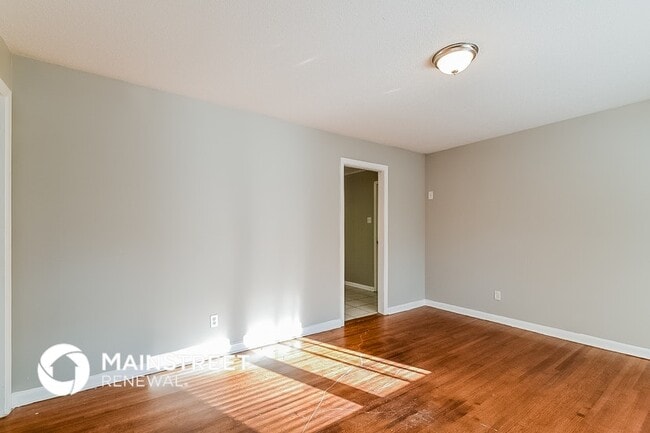 Building Photo - 3020 Capri St