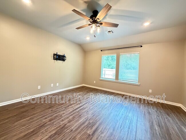 Building Photo - 30891 Clearview Ct