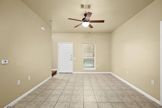 Foto del edificio - 1812 Maple Ave