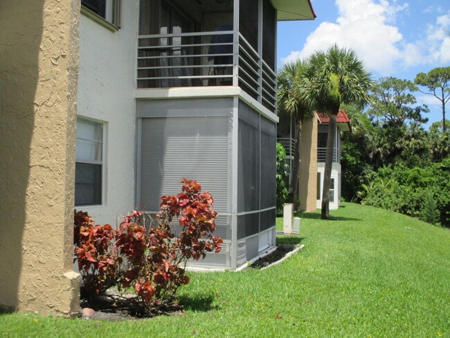 Building Photo - 224 Lake Dora Dr