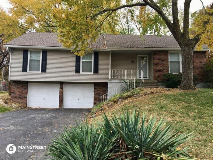 204 NE Noeleen Ln, Lees Summit, MO 64086 House for Rent in Lee's