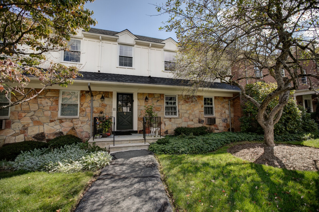 132 Claremont Rd Unit 1D, Bernardsville, NJ 07924 Condo for Rent in