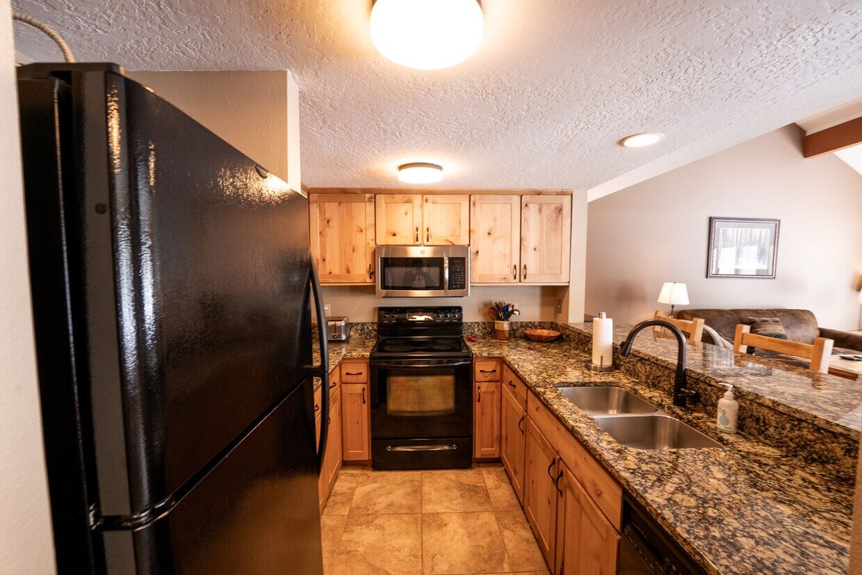 Primary Photo - Tons of space! Keystone condo. 2 beds and ...