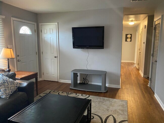 Foto del edificio - 3561 Galahad Dr