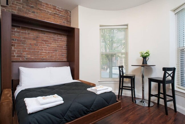 Building Photo - 18 Cumberland St