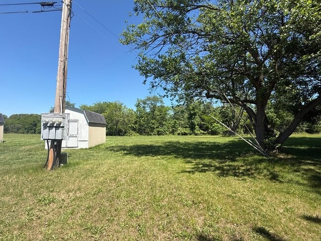 Building Photo - 415 Meadow Brook Road