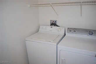 Building Photo - 9037 W Victor Creek Ave