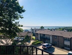 Building Photo - 202 Henry Chandler Dr