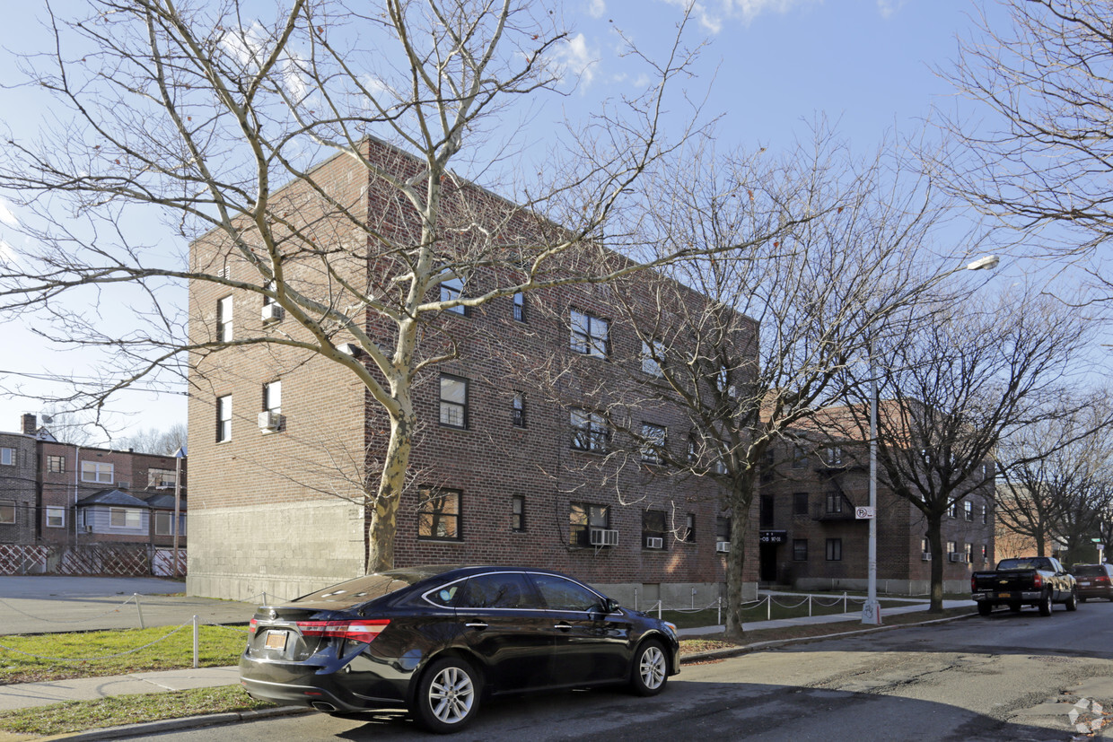 Kew Garden Hills - 147-08 72nd Rd
