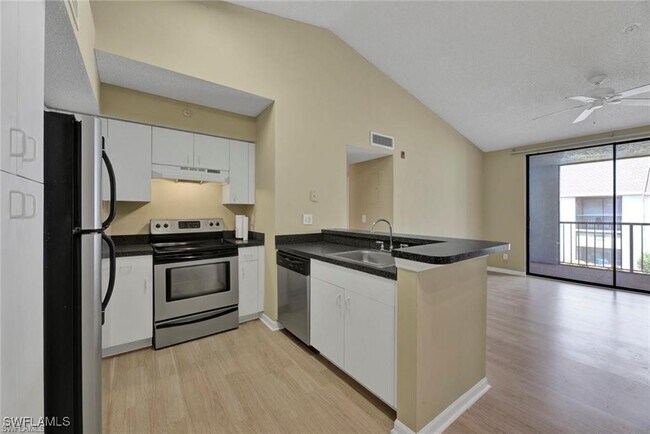 Foto del edificio - 13521 Eagle Ridge Dr