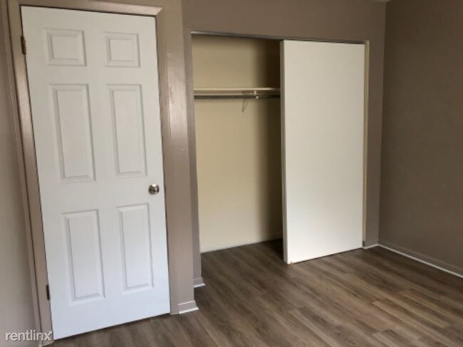 Foto del edificio - 4821 Lovell Ln