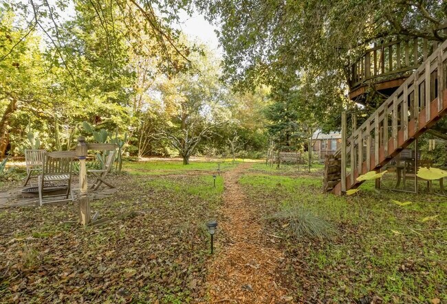 Lighted walkway to the house - 8555 Sonoma Ave