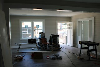 Foto del edificio - 221 Thompson Ave