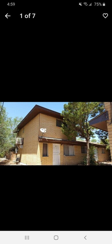 Foto del edificio - 541 Palomas Dr SE