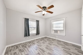 Building Photo - 1021 Maple St