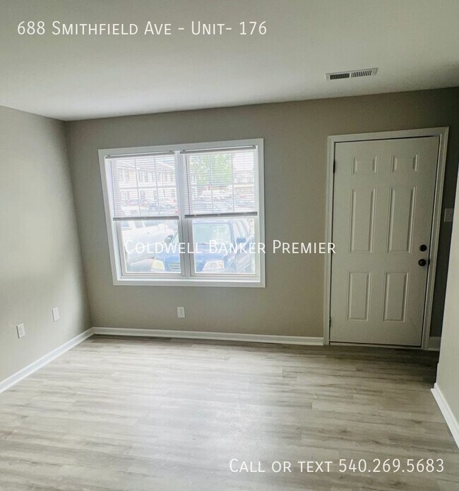 Building Photo - JUST RENOVATED!!