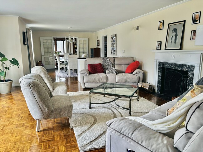 Foto del edificio - 155 Wooded Ln