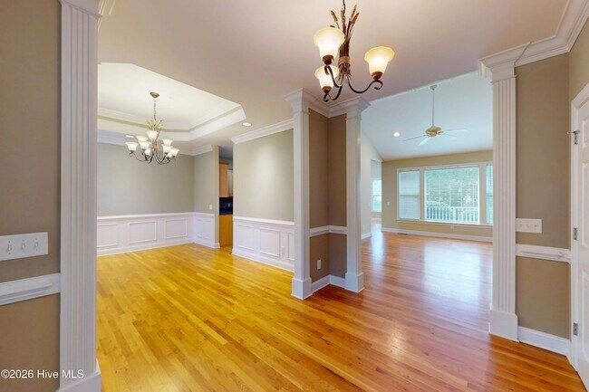 Building Photo - 3 Shenecossett Ln