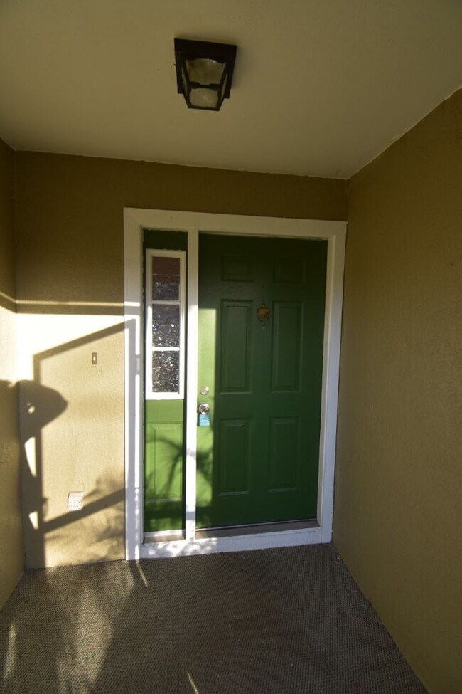 Building Photo - 3/2 House located in Kissimmee