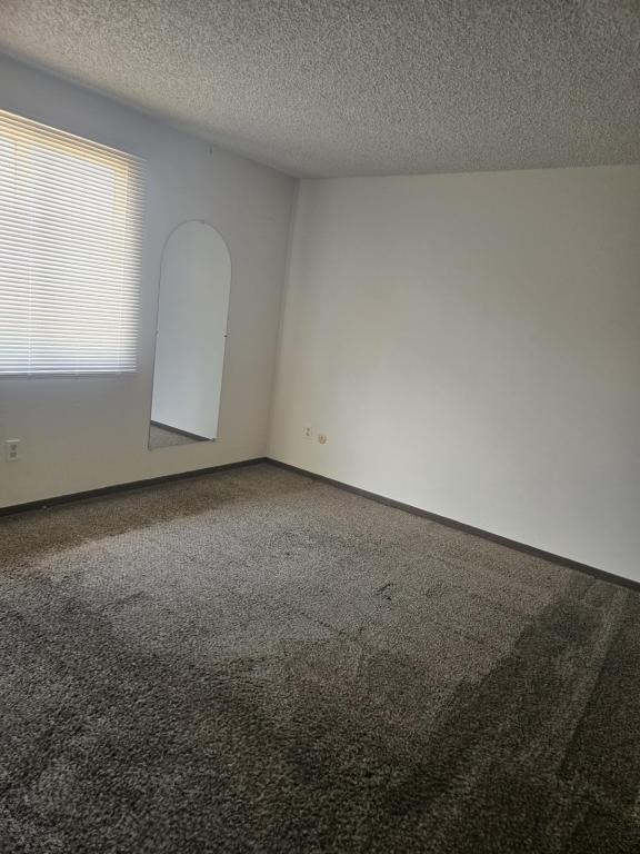 Building Photo - 7020 Green Meadow Dr