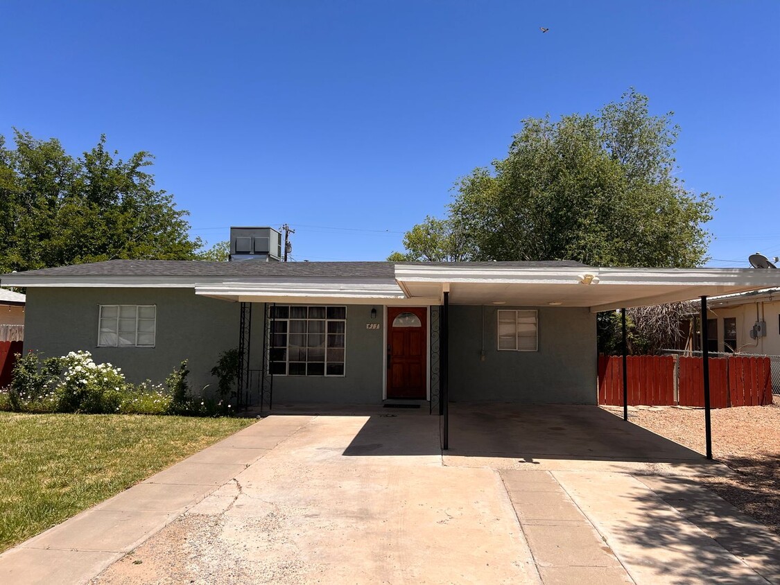 Primary Photo - Gorgeous updated property!