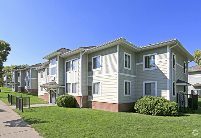 Foto del edificio - Cecil Newman Apartments