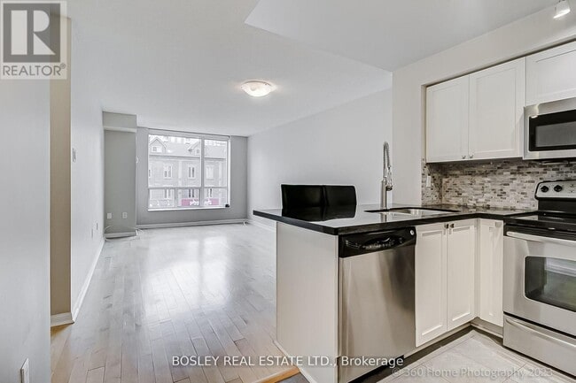 Building Photo - 109 Front St E