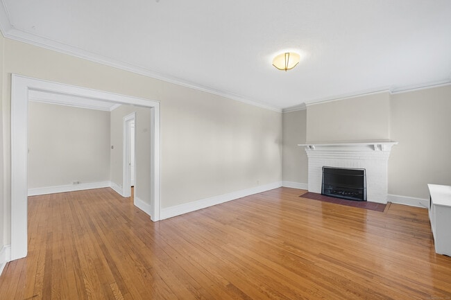 Building Photo - 91 Maplewood Ave