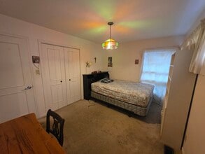 Building Photo - 4 Silversand Pl