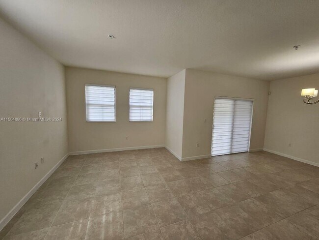 Foto del edificio - 10620 NW 88th St