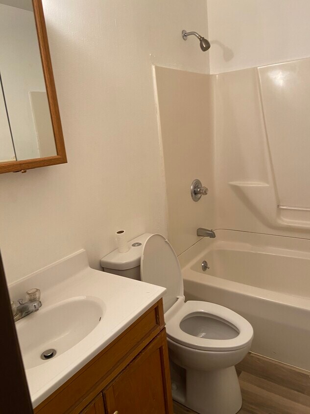 Building Photo - 1316 Juniper Dr