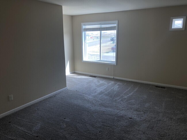 Foto del edificio - 704-726 26 St NW