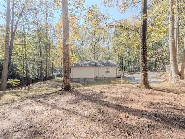 Foto del edificio - 580 Pineland Cir
