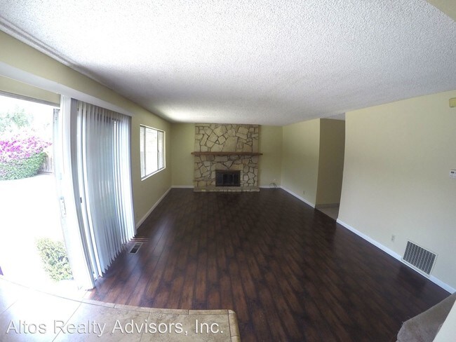 Building Photo - 3 br, 2.5 bath House - 65 Rosewell Court