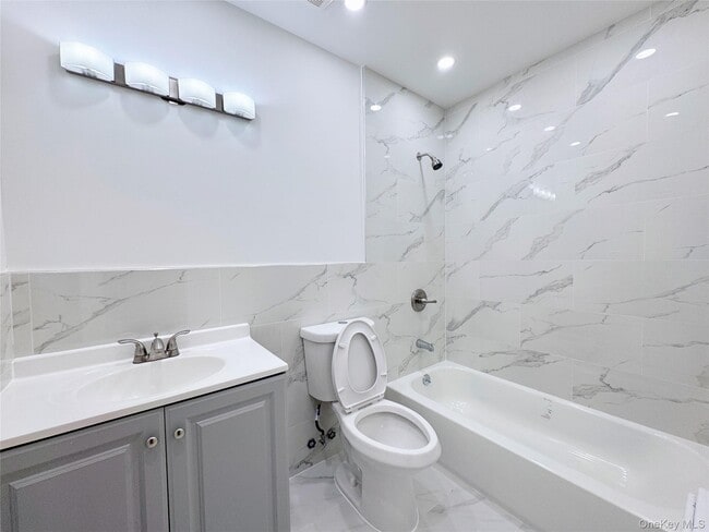 Building Photo - 117-01 14th Ave