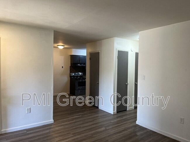 Foto del edificio - 6315 S Owasso Ave