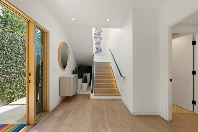 Foto del edificio - 629 Sunset Ave