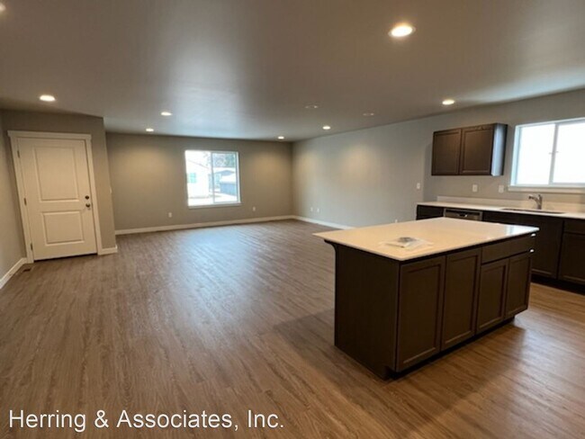 Foto del edificio - 3 br, 2 bath House - 1098 S New Oak Ln