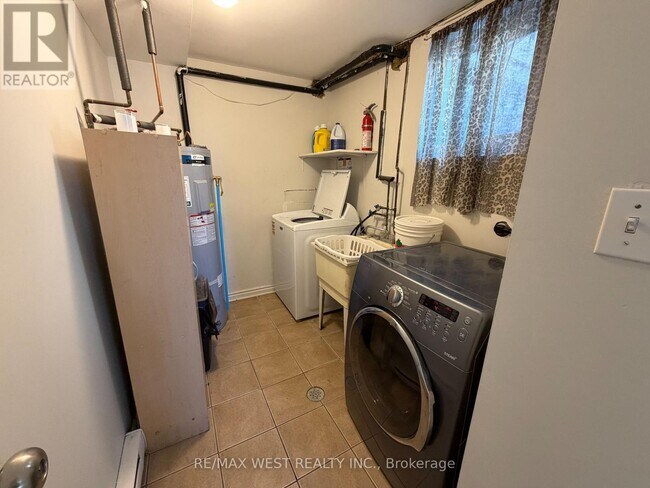 Photo du bâtiment - 1191 Simcoe St S