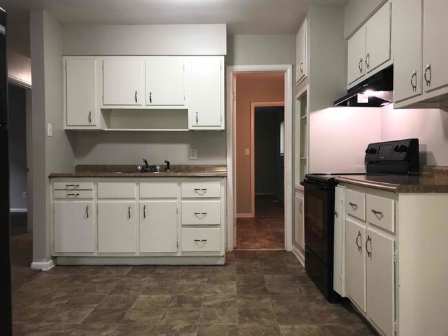 Foto del edificio - 2002 S Hunter Rd