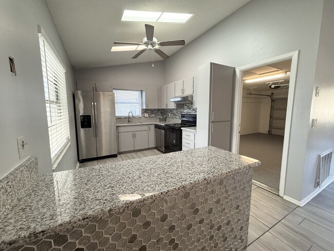 Building Photo - 8023 Wooden Dr
