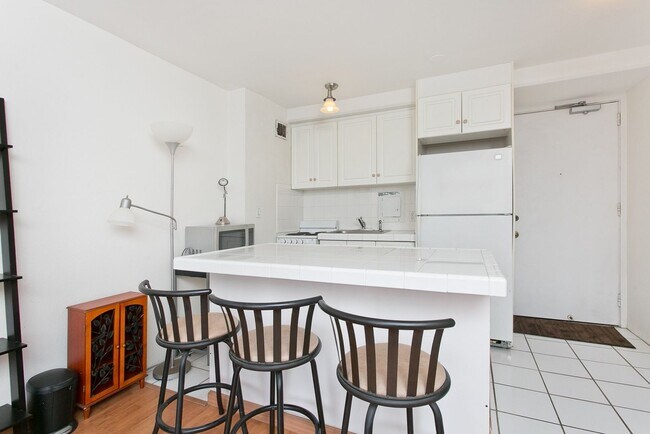Building Photo - Furnished 1 bed/ 1 bath/1 parking! ALL Utilities INCLUDED!