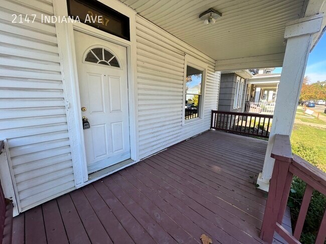 Building Photo - Huge 7 Bedroom 4 Bath Home Close To OSU Av...