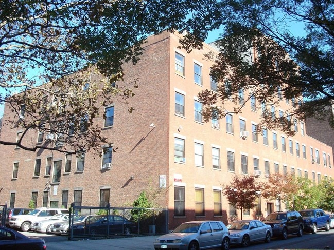 Building Photo - 79 Clifton Place