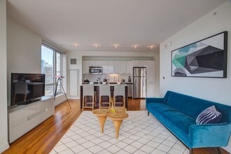 Watermark Seaport photo'