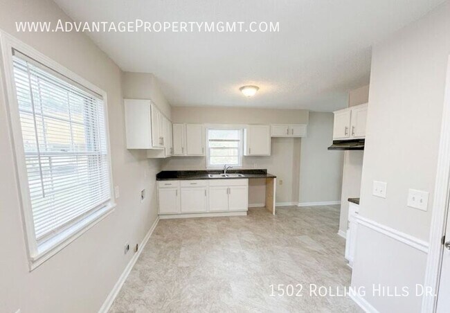Building Photo - 1502 Rolling Hills Dr