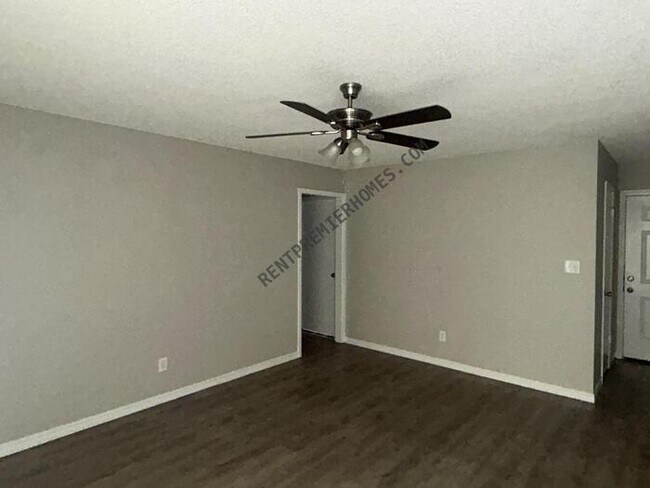 Foto del edificio - 3661 S 106th E Ave